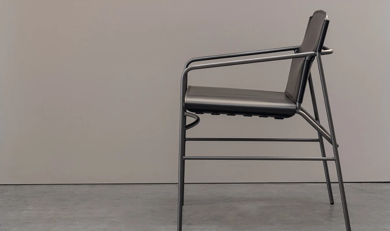 AIRNOVA - 1081-poltroncina-frame-airnova-arredamento-design-leather-furni.webp