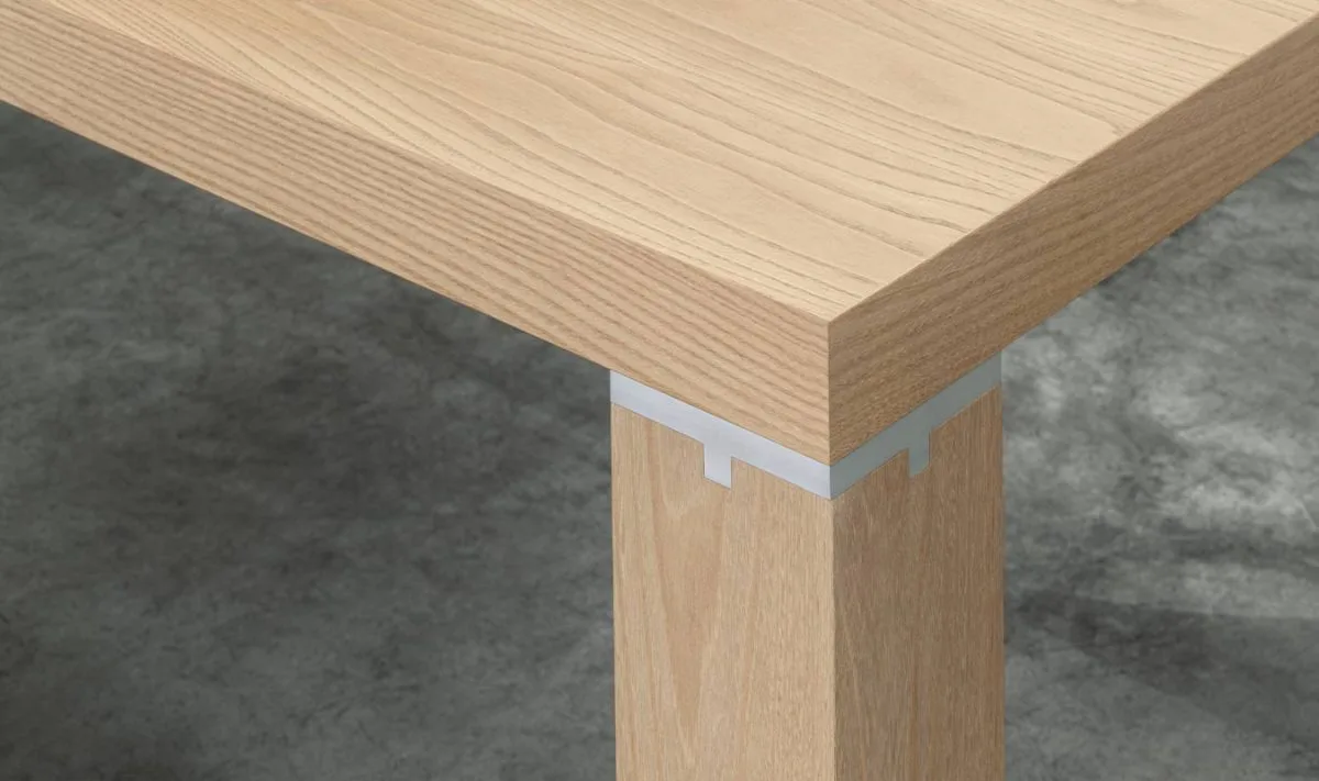 AIRNOVA - 1114-tavolo-carlomagno-airnova-arredamento-design-leather-furni.webp