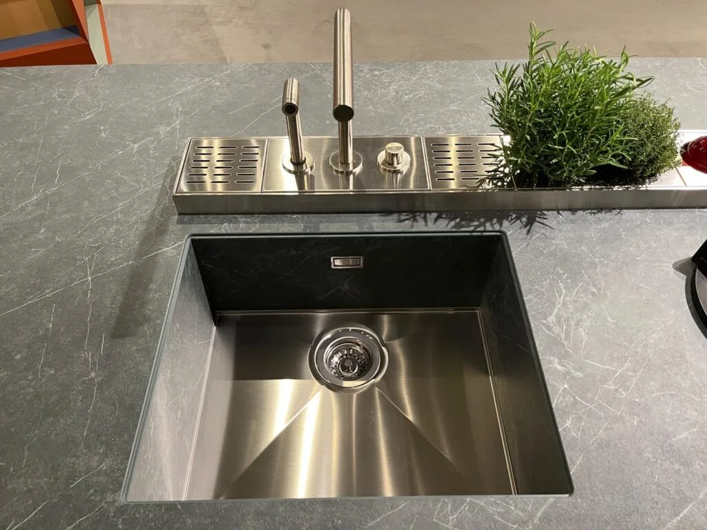 BAIDO - 0342-vasca-con-coperchio-sicam24-1024x768.webp